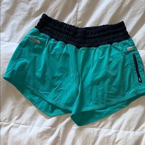Lululemon Track that Short 5” Size 6